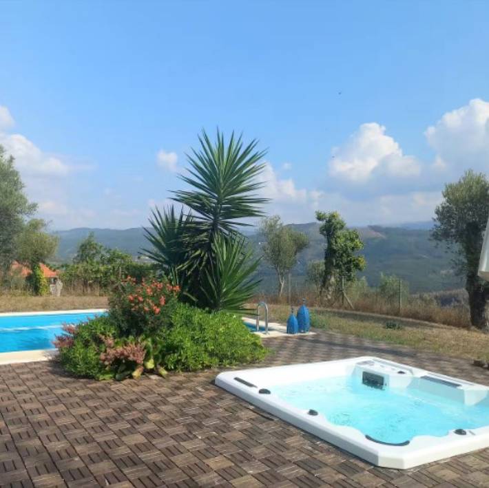 Casa de vacaciones para 10 personas, con jardín y jacuzzi - 1