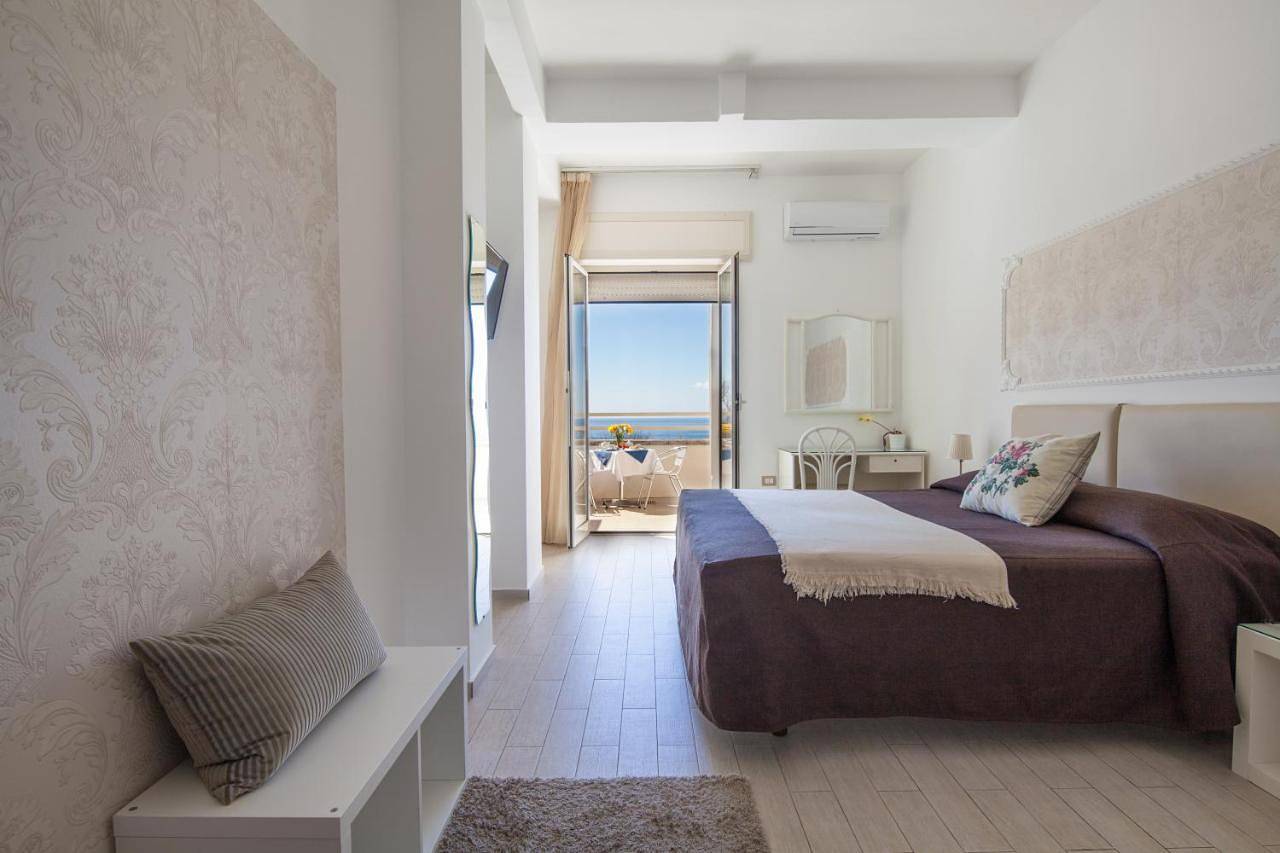 Mini Hotel - Angolo Di Paradiso - in Pozzuoli, Neapel Provinz