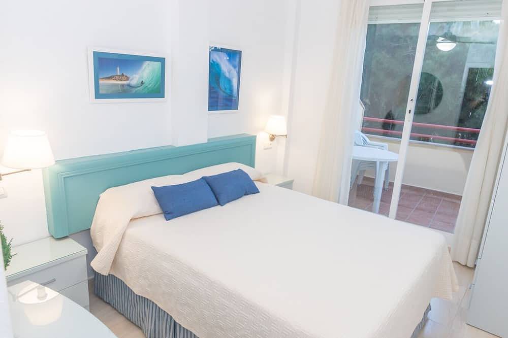 Apartamento entero, Apartamento renovado con piscina, garaje y vistas, frente a la playa in Los Caños de Meca, Barbate