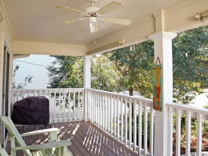 Vacation rental for 6 people, with yard and balcony in Seaside