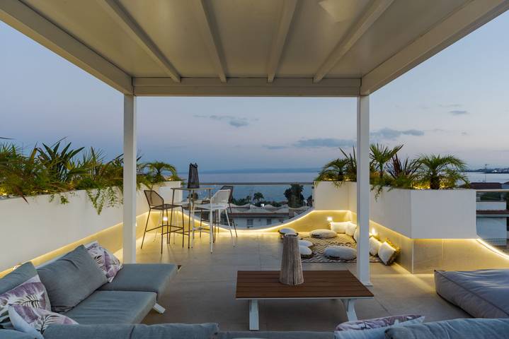 Gîte pour 4 personnes, avec jacuzzi et terrasse à Aci Castello - 2