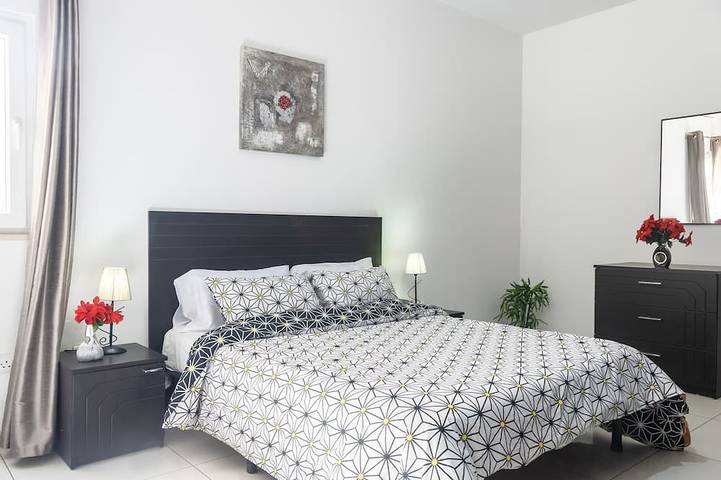 Gîte pour 8 personnes, avec balcon dans Qawra - 4