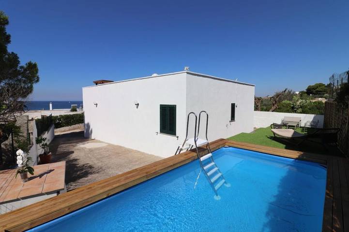 Ferienhaus für 7 Personen, mit Ausblick und Pool sowie Garten in Torre Vado - 2