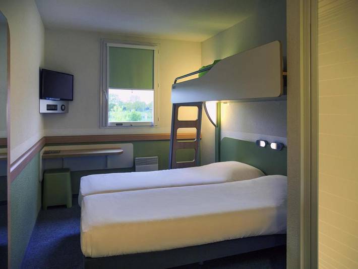 Hôtel pour 3 personnes, avec terrasse à La Crèche - 4