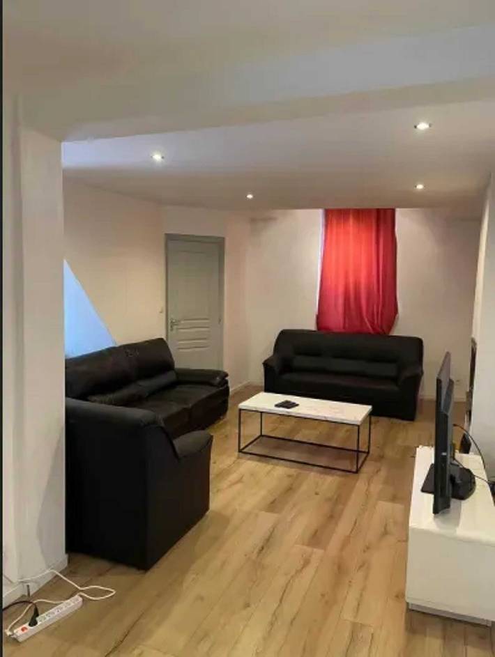 Haus mit 3 Schlafzimmern in Mons, 120 m², Garten in Mons (Hennegau), Hennegau