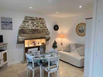 Gîte pour 4 personnes, avec vue, animaux acceptés à Plounérin
