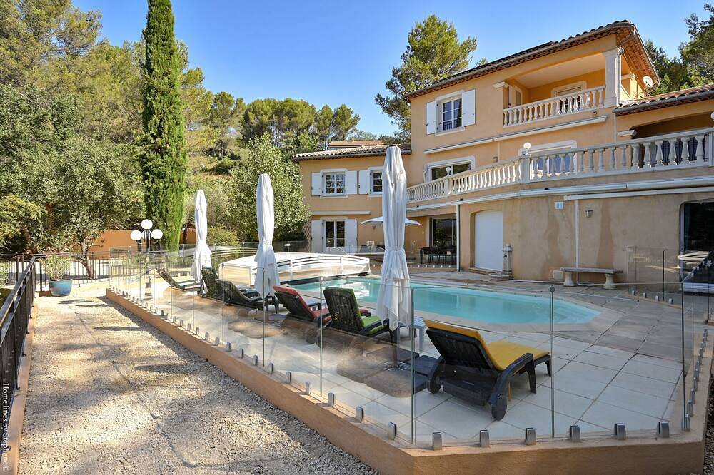 Ganze Wohnung, Large studio with terrace and pool view in La Bouilladisse, Marseille und Umgebung