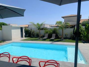 Cottage pour 6 personnes, avec jardin ainsi que vue et piscine à Villeneuve-de-la-Raho