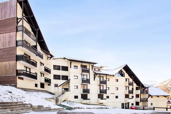 Gîte pour 2 personnes, avec vue et balcon dans Office De Tourisme De Vars