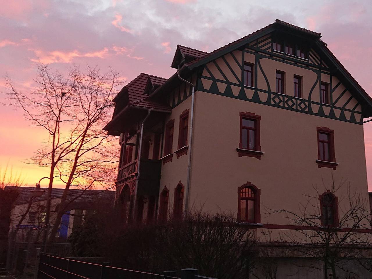 Ganze Ferienwohnung, Villa Weißbach - Haus Hilda - Ferienwohnung Charlie Chaplin in Flöha, Chemnitz und Umgebung