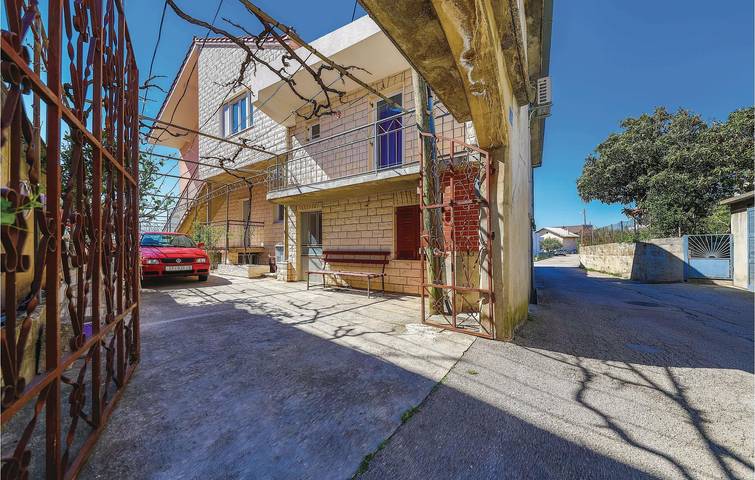 Ferienwohnung für 8 Personen, mit Terrasse