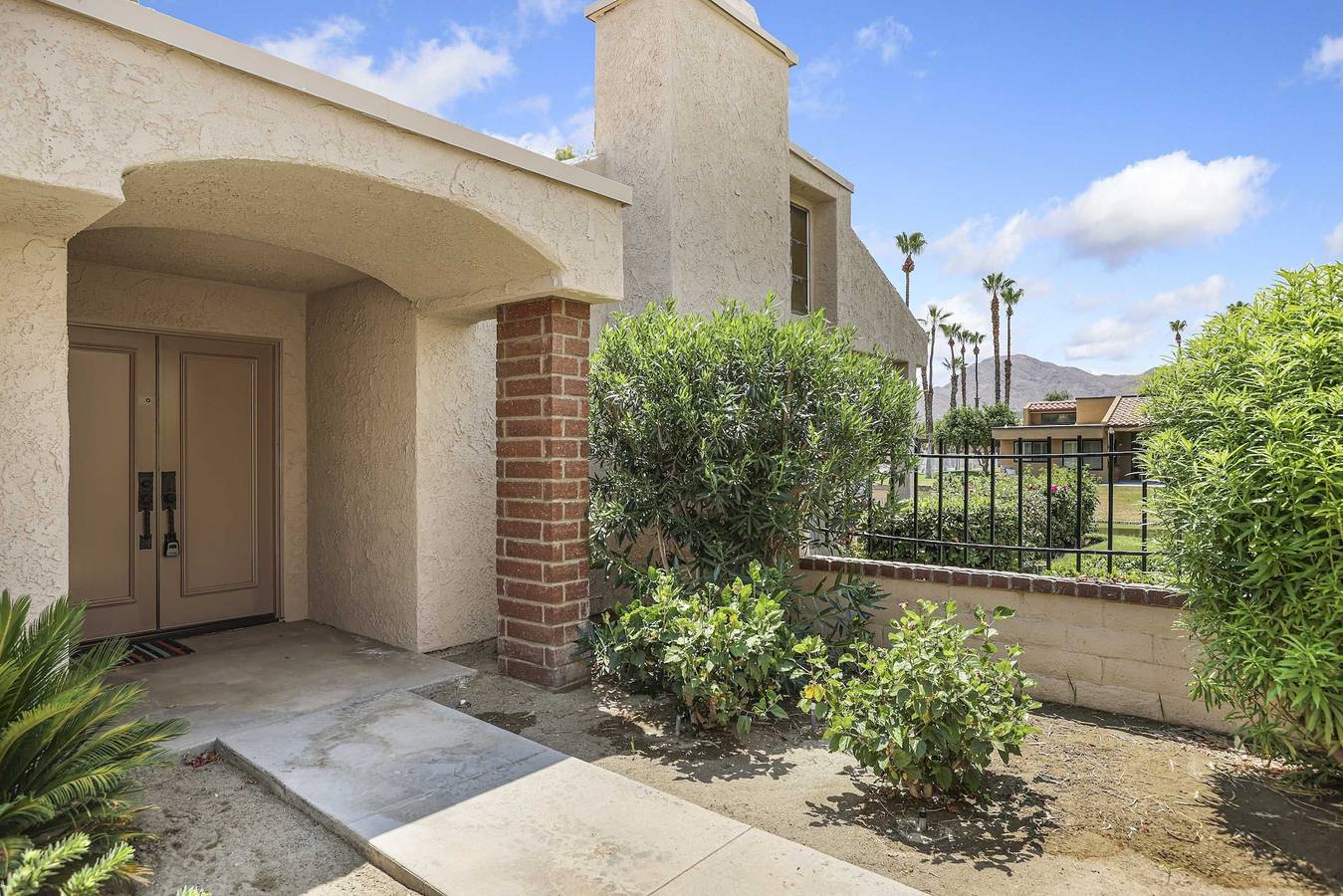 Apartamento entero, Spacious Single-Story Condo with Golf Course Views in Palm Springs, Coachella Valley