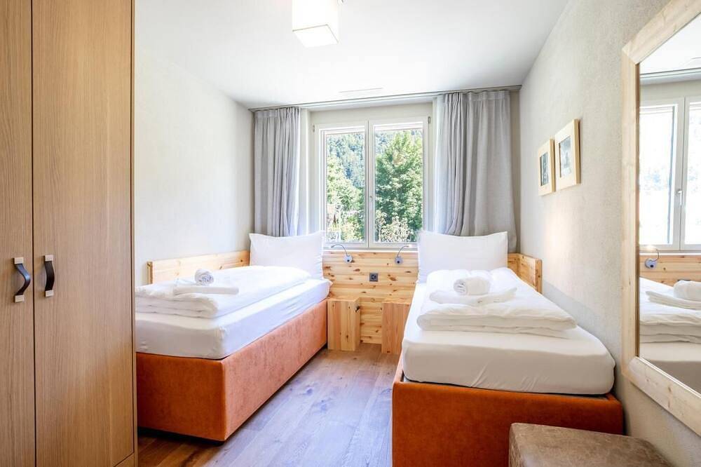 Ganze Wohnung, Wifi, stadtzentrum, sauna, terrasse, balkon, fernseher, schließfach für die skier, 39-41m² in Meiringen, Verwaltungskreis Interlaken-Oberhasli