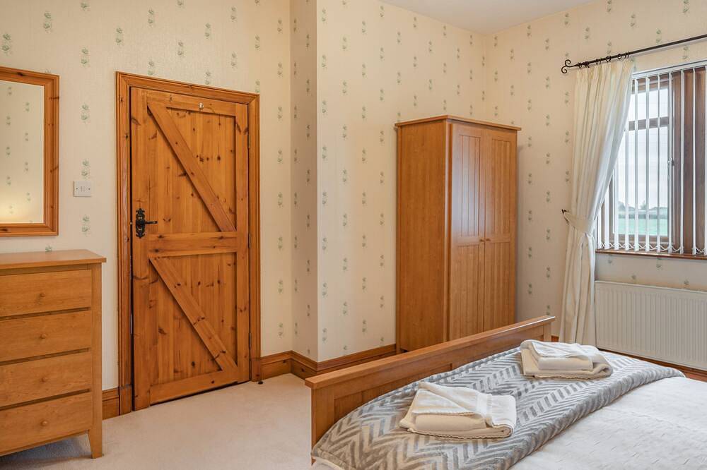 5 bedroom accommodation in Poulton-le-Fylde in Lancashire