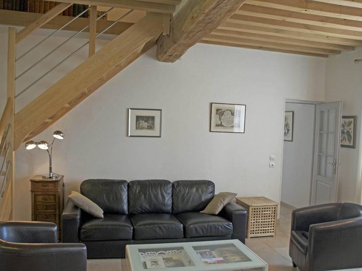 Renoviertes Steinhaus nahe Beaune, 2 Schlafzimmer, privater Garten, Klimaanlage, Parkplatz in Vignoles, Beaune und Umgebung