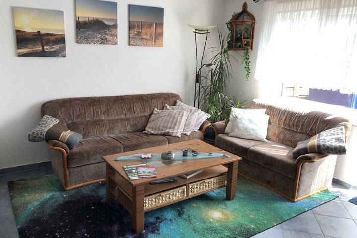 Ferienhaus für 3 Personen, mit Terrasse und Balkon/Terrasse in Husum - 2