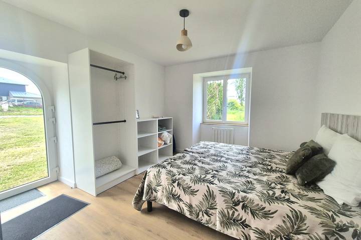 Spacious house with large garden in Lancieux in Lancieux, Región de Dinan