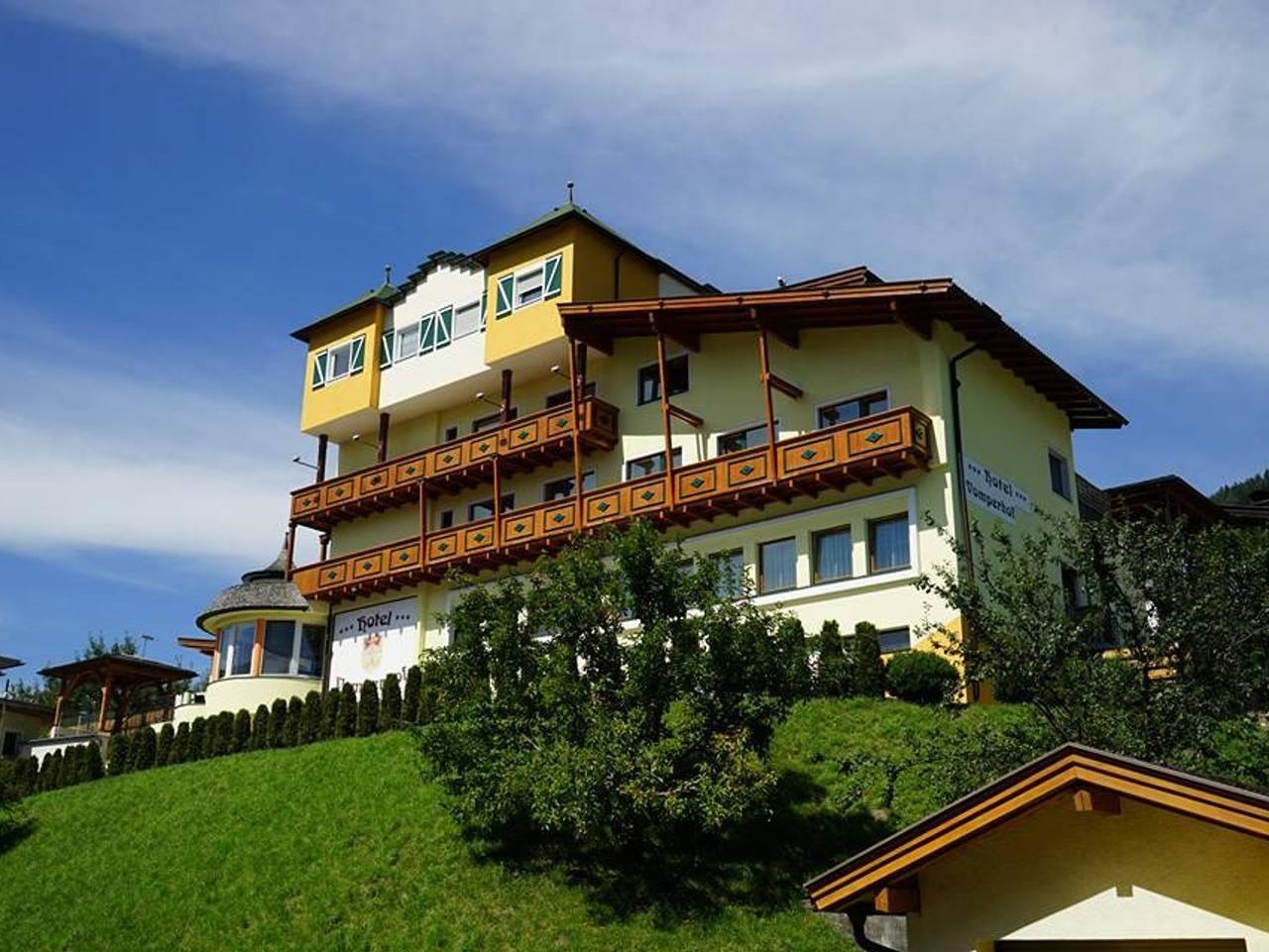 Hotel Vomperhof - Einzelzimmer in Vomp, Bezirk Schwaz