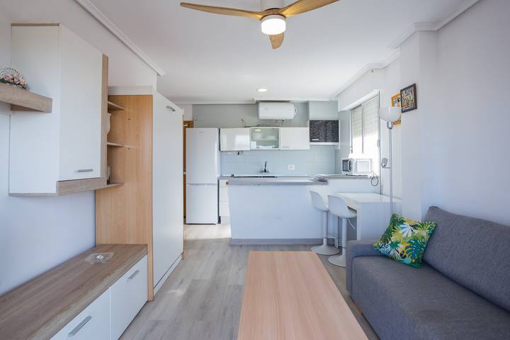 Ganze Wohnung, Apartment in erster Strandlinie bei Valencia, mit Gemeinschaftspool in Platja de Motilla (Sueca), Sueca