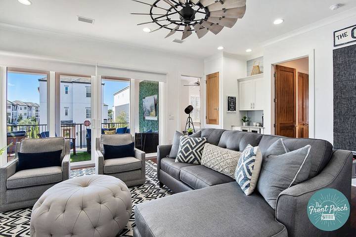 Vacation rental for 21 people, with pool and balcony, with pets in Miramar Beach