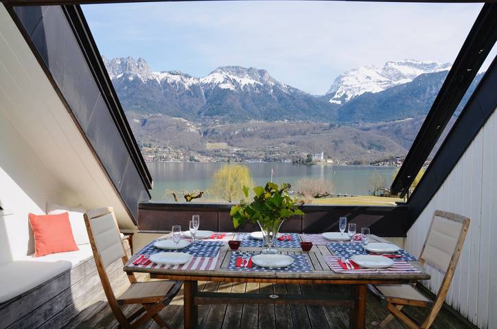 Gîte pour 8 personnes, avec vue sur le lac ainsi que terrasse et jardin à Duingt - 3