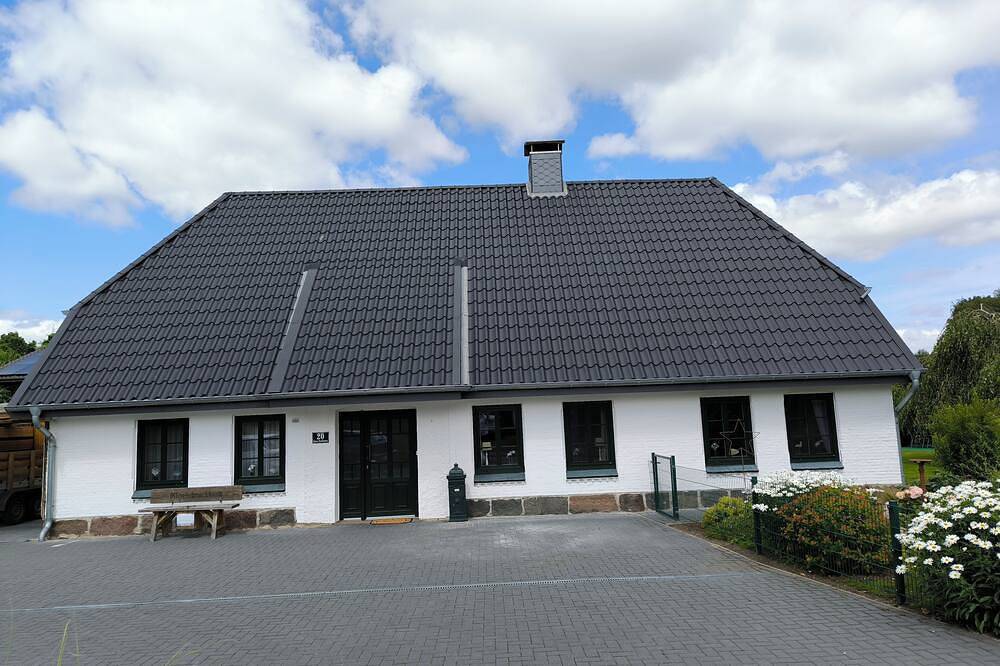Komfort-Ferienhaus bei Schleswig vis-a-vis Unesco-Weltkulturerbe Haithabu in Fahrdorf, Schleswig & Umgebung