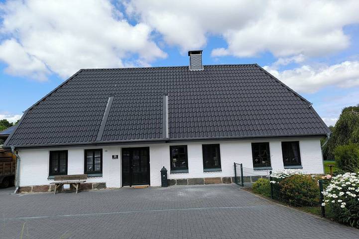 Ferienhaus für 8 Personen, mit Garten in Haithabu