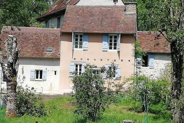 Location de vacances pour 6 personnes, avec jardin et terrasse à Saint-Yrieix-la-Perche