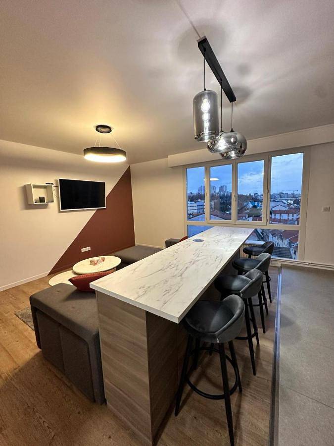 Appartement entier, Panorama Deluxe in Rosny-sous-Bois, Seine-Saint-Denis