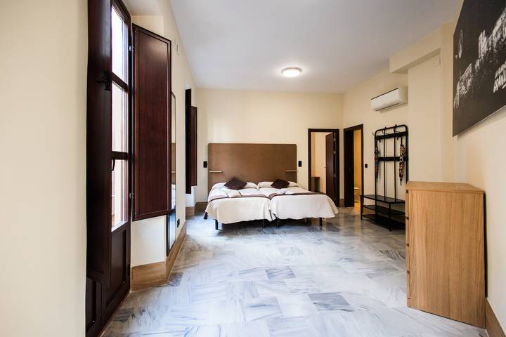 Apartment for 4 people, with balcony in Granada