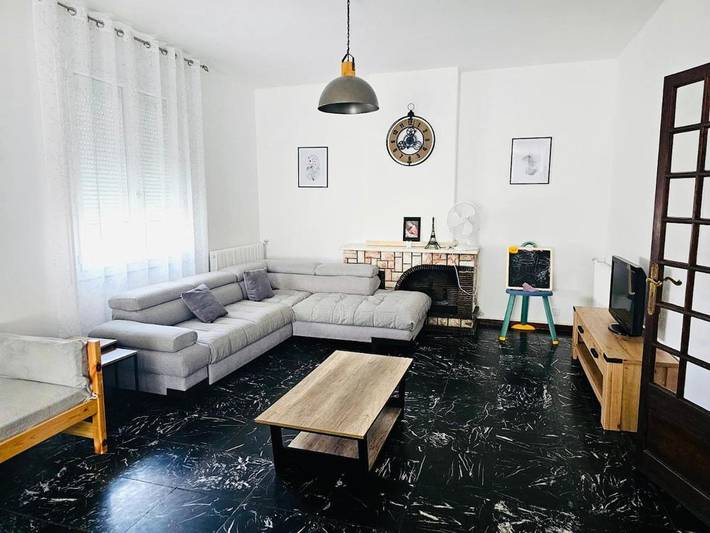 Villa pour 6 personnes, avec jardin et jacuzzi à Carcassonne