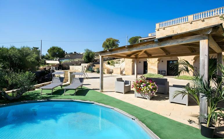 Villa für 14 Personen, mit Terrasse und Garten in Apulien - 2