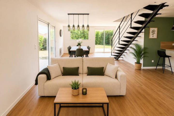 Location de vacances pour 8 personnes, avec Terrasse dans Étrez