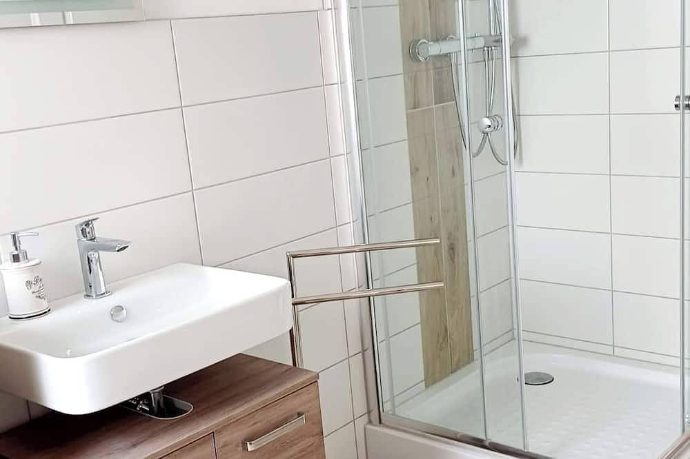 Ganze Wohnung, Charmante 110 qm große Ferienwohnung im Bauernhaus in Schmachtenhagen, Oranienburg