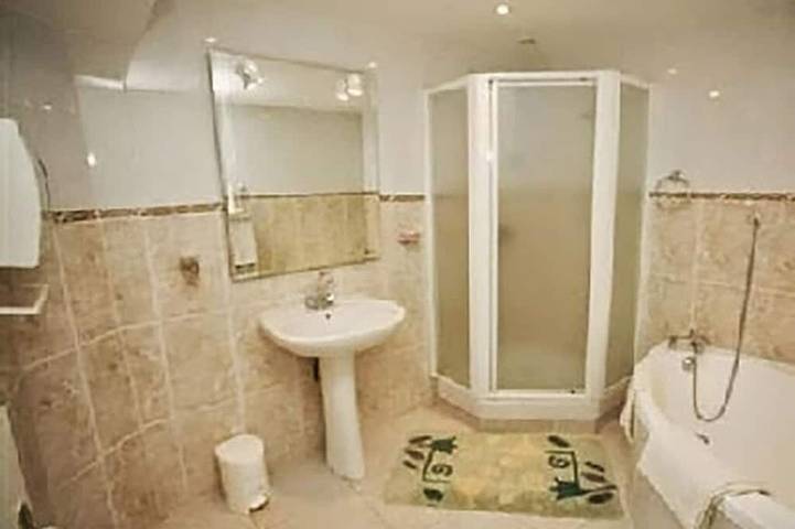 Ganze Wohnung, 5 minutes from Sarlat. Country apartment for 4 to 5 people in Sarlat-la-Canéda, Périgord Noir