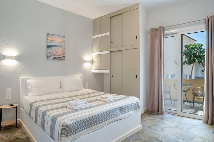 Vacation rental for 4 people, with pets in Greece