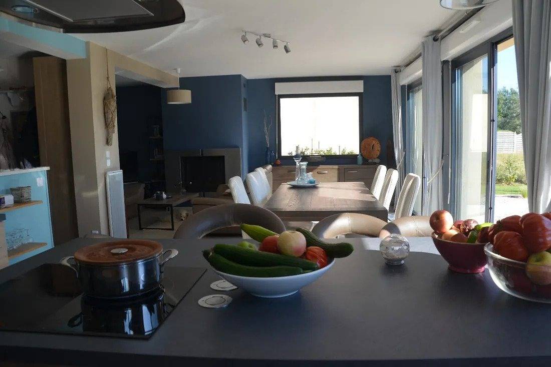 Villa de bord de mer in Saint-Jean-de-la-Rivière, Côte de la Déroute