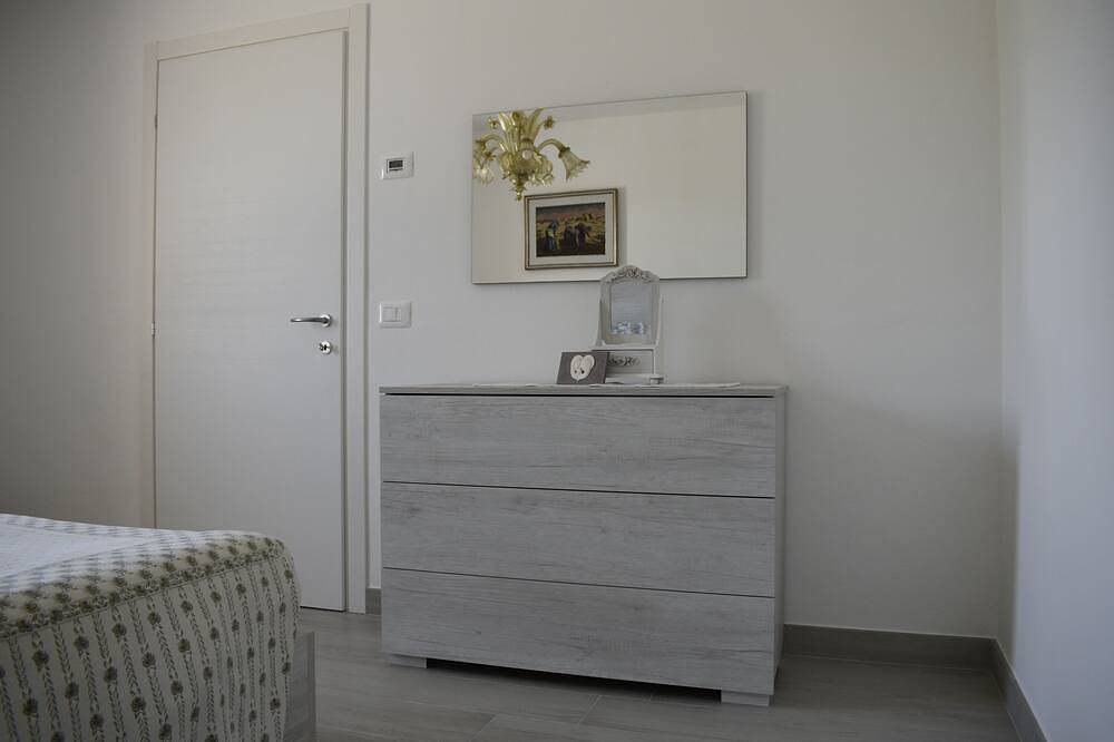 Ganze Wohnung, Apartment in the Countryside, in quiet area with outdoor garden in Serrungarina, Colli al Metauro