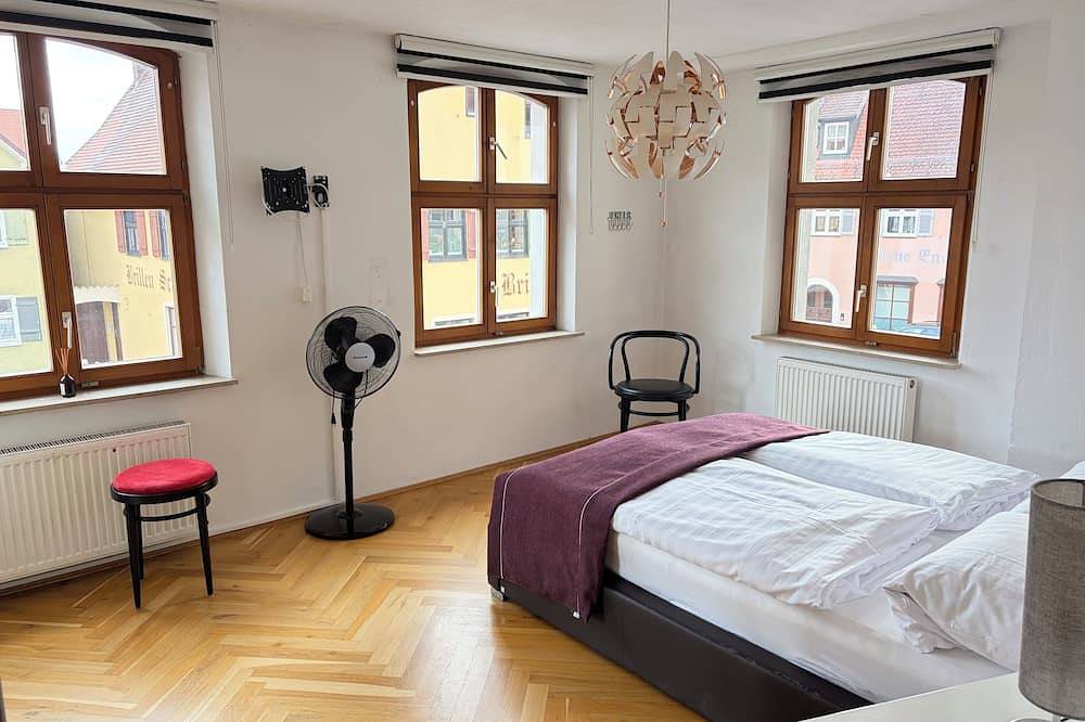 Ganze Wohnung, Altstadtwohnung, 80 qm in bester Lage- Dinkelsbühl in Dinkelsbühl, Romantische Straße