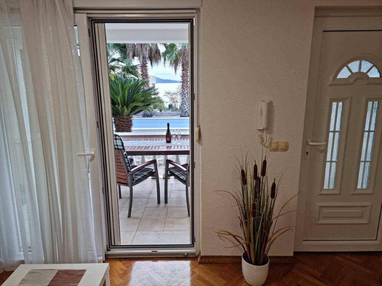 Sea View apartment, heated pool, Zadar in Strand Kožino, Zadar (Kommun)