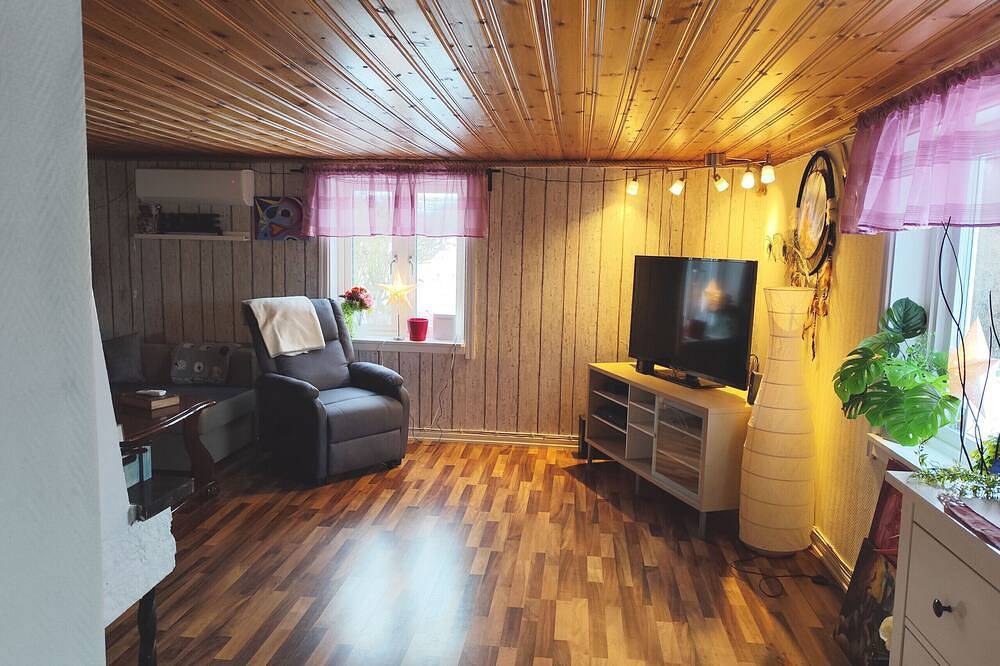 Charmantes rotes Ferienhaus in Väderstad – ruhige Landidylle in der Nähe von Tåkern | in Ödeshög, Vättern