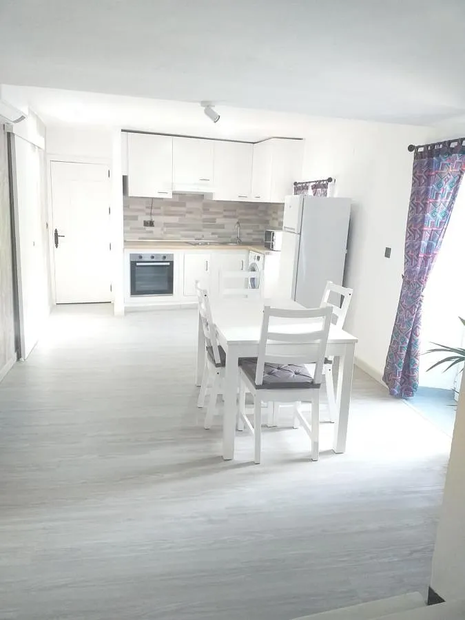 Apartamento de vacaciones para 4 personas, con balcón - 1