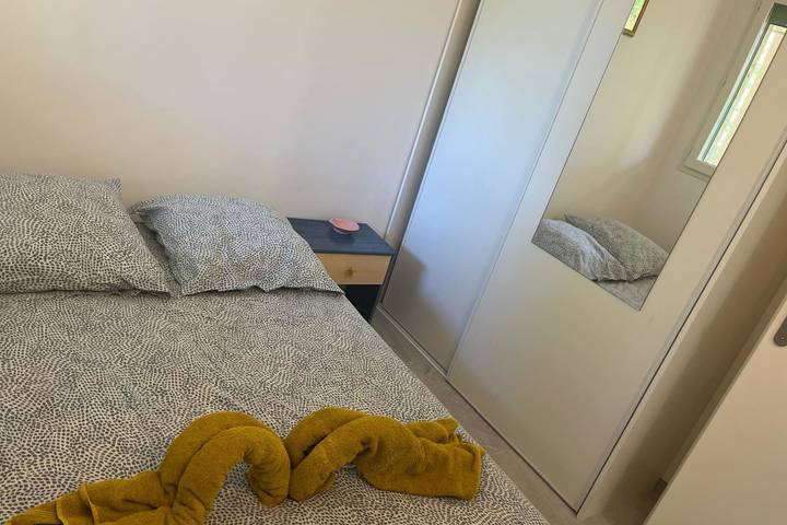 Gîte pour 4 personnes, avec terrasse, adapté aux familles dans Port Santa-Lucia - 4