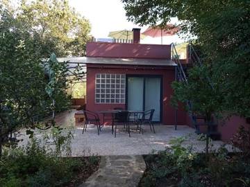 Location de vacances pour 4 personnes, avec jardin ainsi que terrasse et vue dans Paredes de Coura