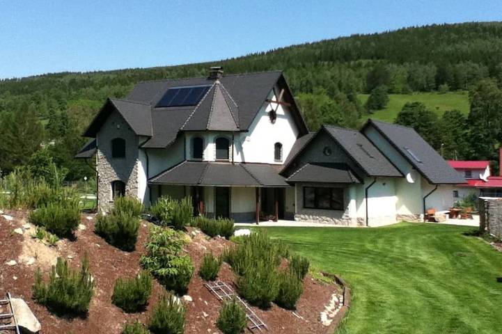 Ferienwohnung für 5 Personen, mit Sauna und Balkon sowie Garten