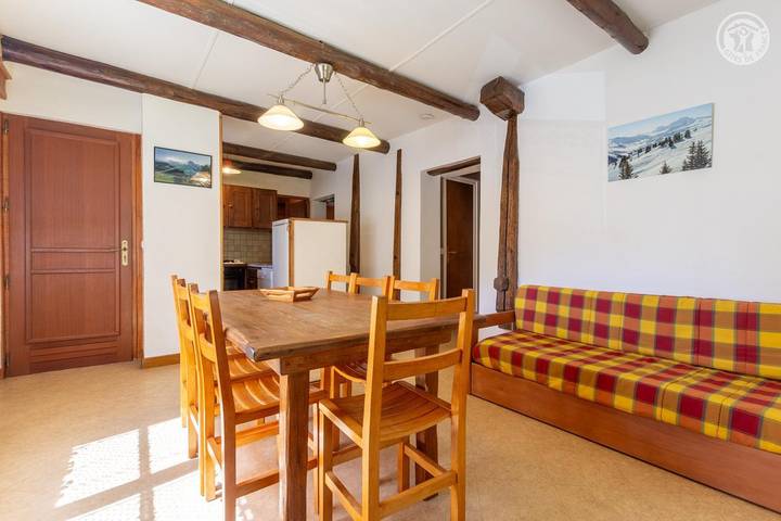 Gîte pour 6 personnes, avec jardin et balcon dans Arêches - 2