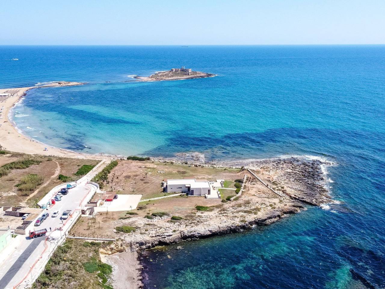 Europas südlichstes Luxusdomizil am Meer in Playa Carratois, Portopalo di Capo Passero