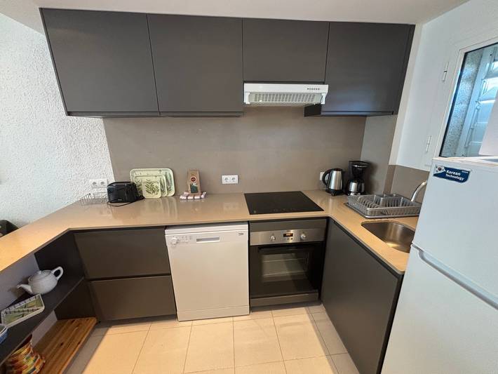 Apartamento entero, Apartamento vacacional "Mar D'or 223" con piscina compartida, terrazas y Wi-Fi in L' Estartit, Estartit