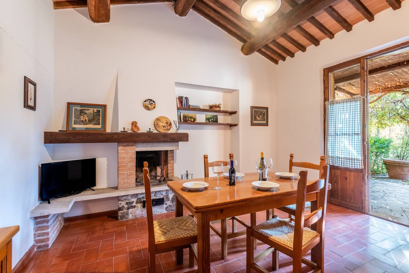 Appartamento intero, Appartamento 'La Spiga' con piscina condivisa, terrazza condivisa e Wi-Fi in Rapolano Terme, Siena e dintorni