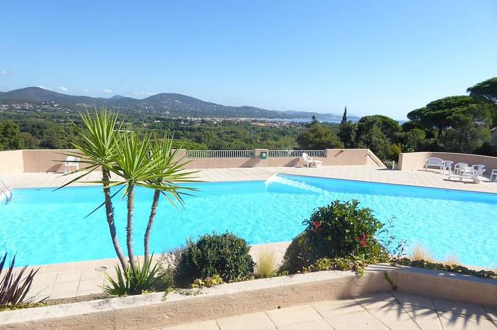 Maison de vacances pour 4 personnes, avec piscine et balcon, animaux acceptés